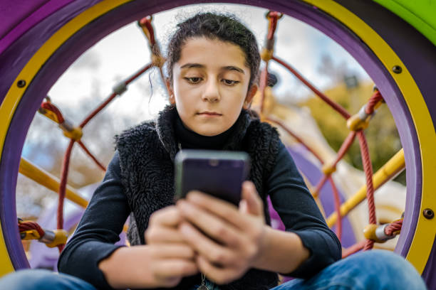 Tout d'abord, la première erreur est de ne pas soigner l’esthétique du profil. En effet, un feed désordonné perd l’attention.